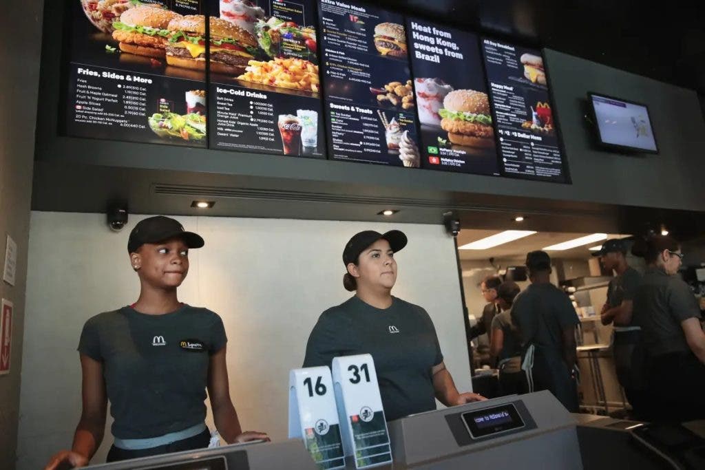 Restaurantes de EEUU enfrentan escasez de personal