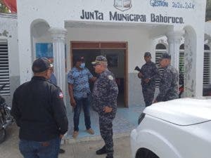 PN incauta fusil y dos pistolas en Bahoruco