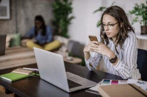 La procrastinación podría influir en salud de los universitarios
