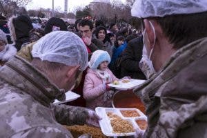 El frío y el hambre acechan tras el sismo en Turquía y Siria