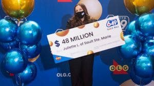 La adolescente que ganó US$35 millones en la lotería en su primer intento