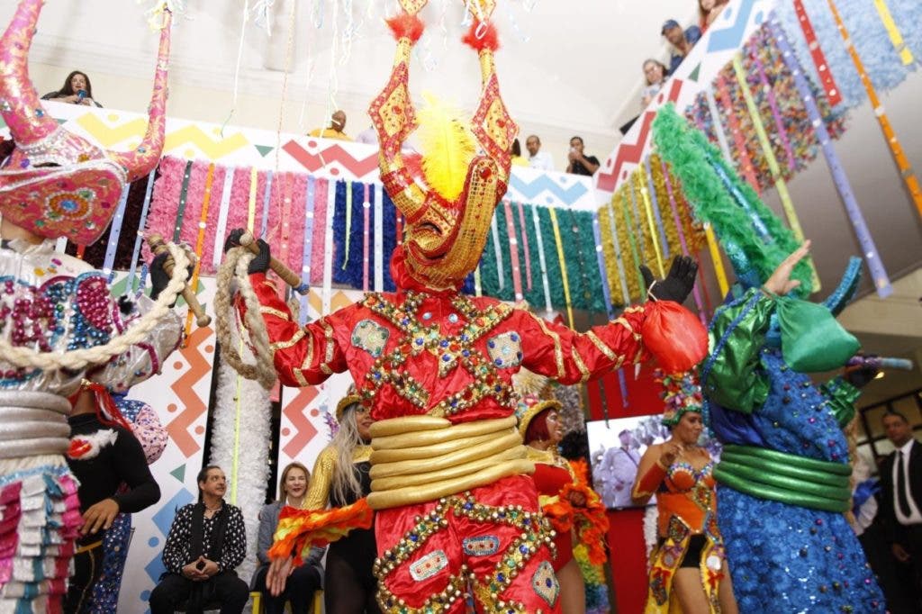 Diomary la Mala es la Reina del Desfile Nacional de Carnaval 2023 2 16 Que Pasa 08 2p02