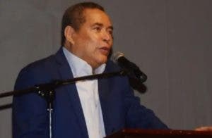 Realizan premier de documental sobre Caamaño