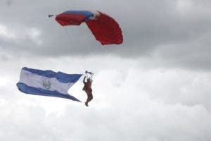 Fuerza Aérea celebra 75 aniversario de su fundación