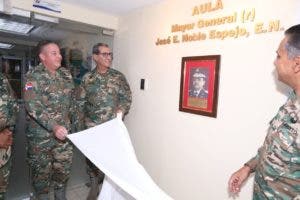 Designan aula de Escuela de Altos Estudios Estratégicos de FFAA con el nombre del mayor general Noble Espejo