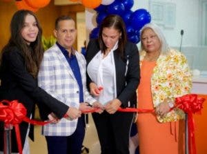 Centro inaugura unidad pediátrica