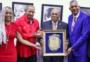 Codue reconoce a presidente del TC   Milton Ray Guevara