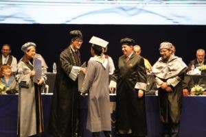 Barna celebra XVI graduación ordinaria