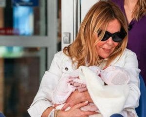 La actriz española Ana Obregón, madre por gestación subrogada a los 68 años