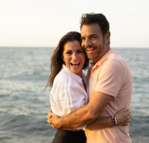 El actor mexicano Eugenio Derbez renovará los votos con su esposa