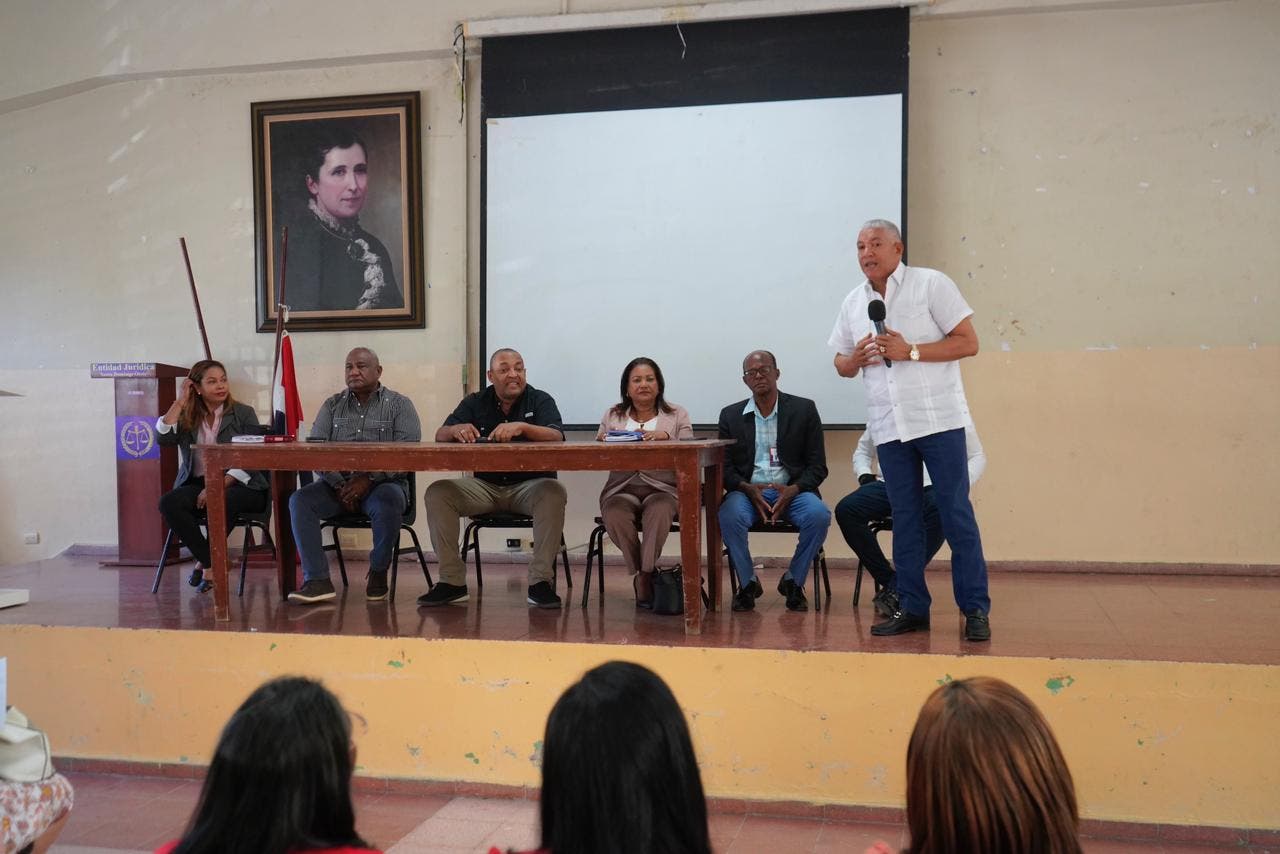 Socializan para implementación transporte escolar en SDO