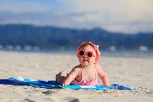 ¿Cuál es la edad adecuada para llevar al bebé a la playa?