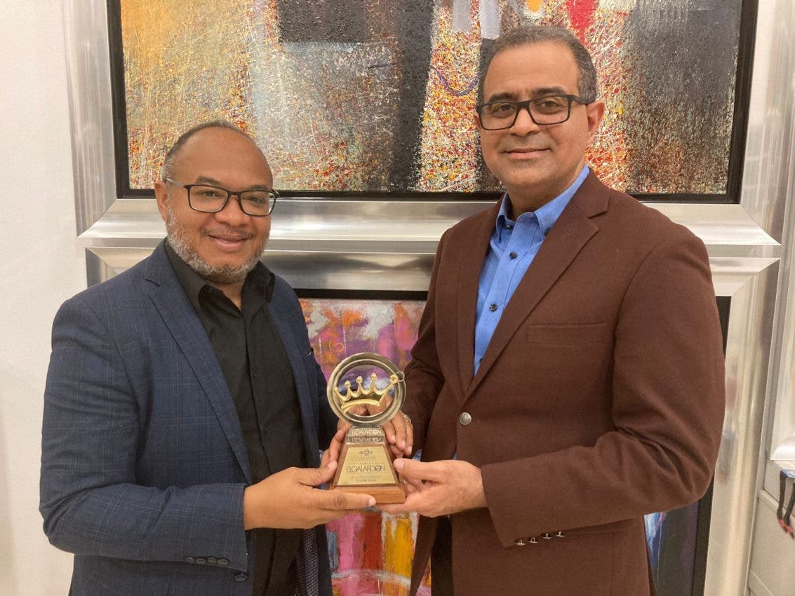 Premios El Galardón reconoce la solidaridad de Cosme Peña