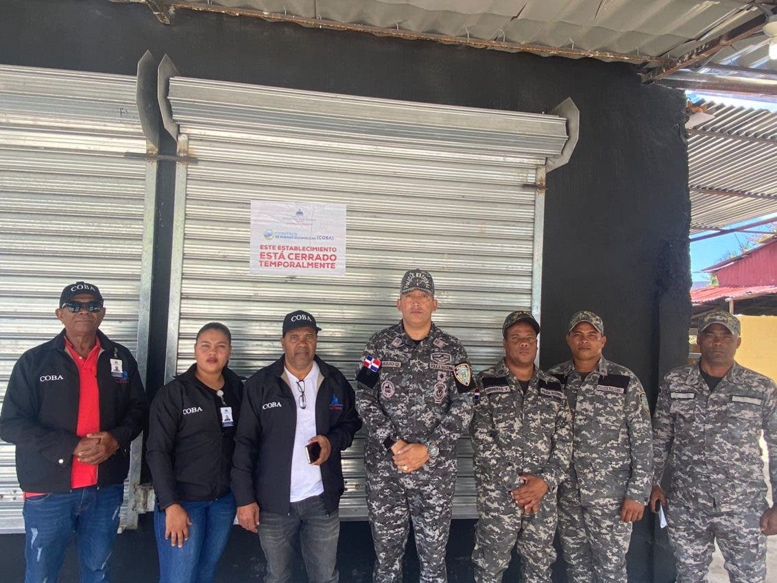 PN y Coba cierran varios drink en Jimaní
