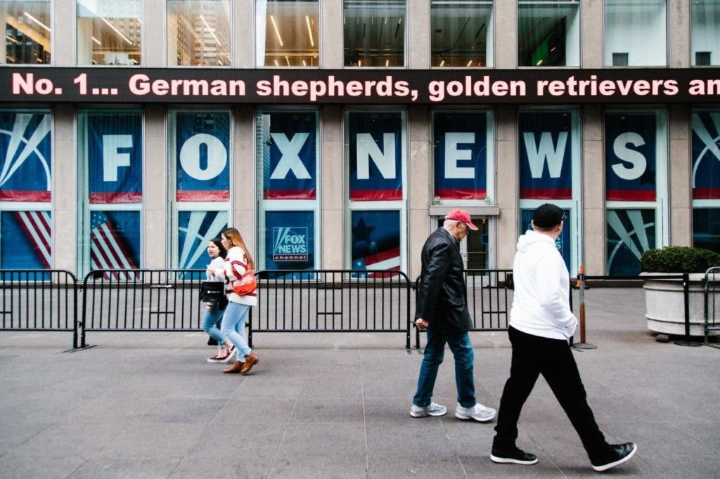 Fox paga 787 millones para evitar juicio por mentiras sobre fraude electoral