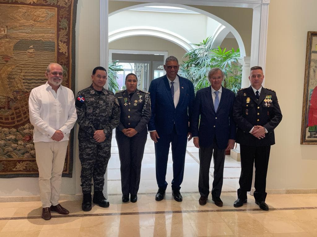 Reconocen mérito policial a coronel Francia Hernández