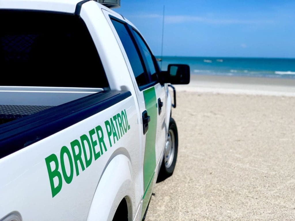 Grupo de inmigrantes, entre ellos dominicanos, es interceptado cerca de Miami