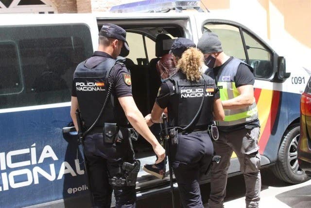Desmantelan en España 2 burdeles que explotaban a mujeres latinoamericanas
