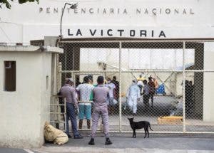 Sigue prófugo reo que amenaza con matar familia tras escapar