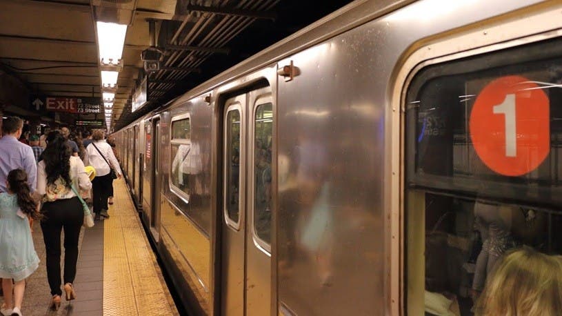 Violencia indetenible en trenes NYC; dominicanos afectados