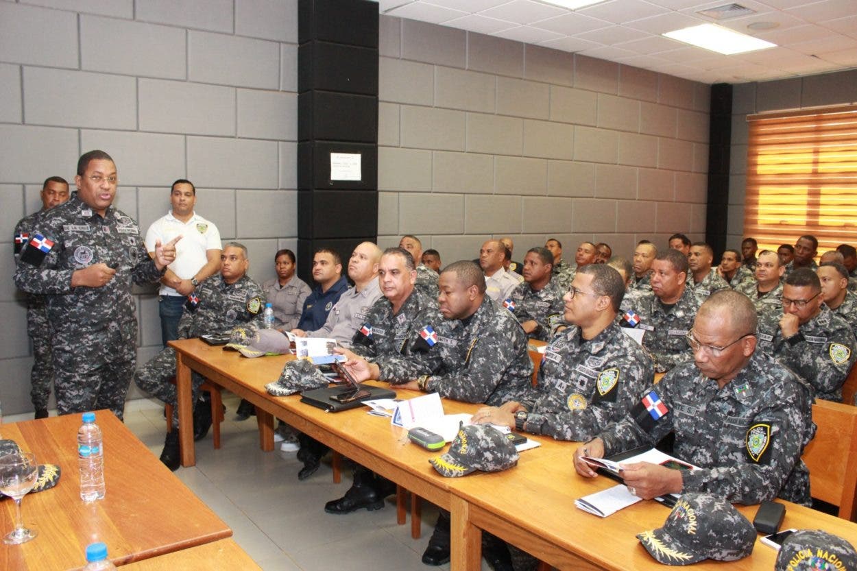PN capacita unos 30 oficiales en balística forense