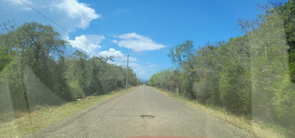 Entrada desde Luperón hacia el Distrito de El Candelón de La Isabela. Foto Rafael Santos