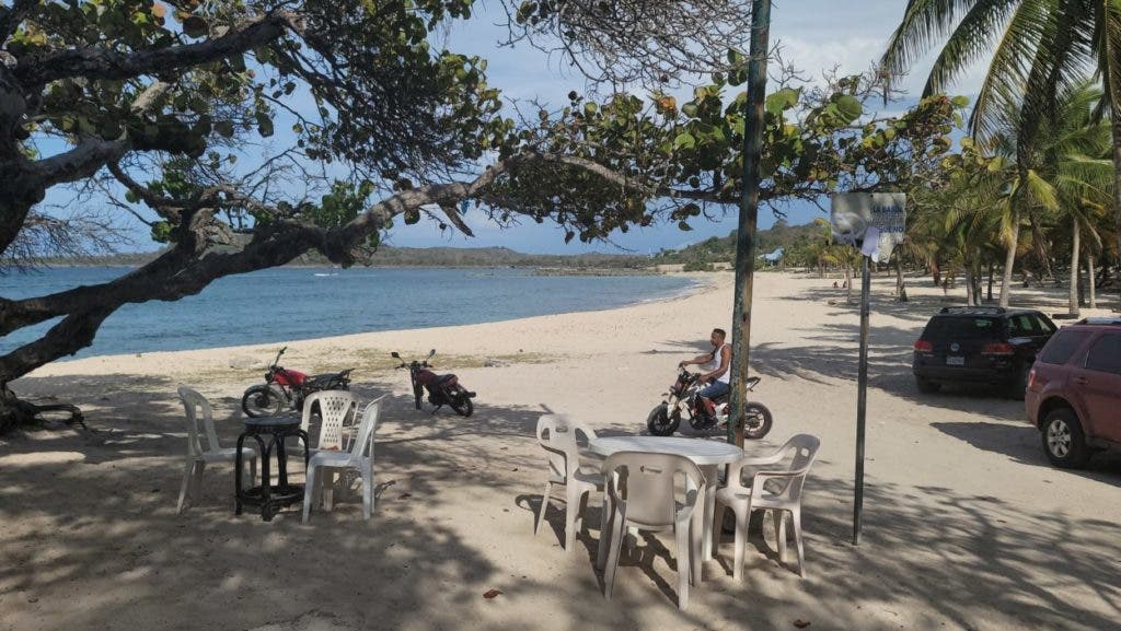 Playa Grande, el Luperón, lugar visitado por cientos de turistas nacionales y extranjeros cada semana.