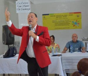 Franklin Mirabal imparte charla en Bonao