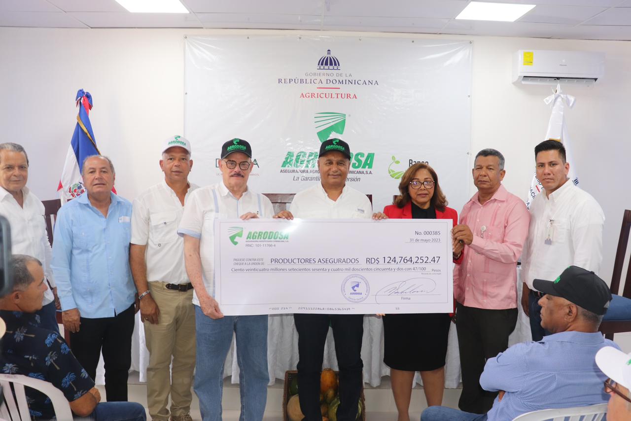 Agrodosa entrega RD$124.7 millones a 361 productores afectados por eventos climáticos