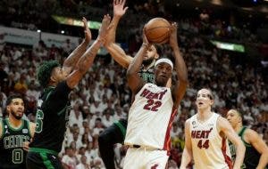 NBA estudia pitar faltas técnicas por exagerar los contactos o fingir infracciones