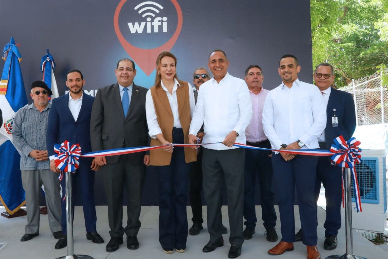Indotel deja en funcionamiento seis nuevos puntos wi-fi en la Plaza de la Cultura