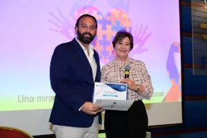 José Cabrera aboga por políticas públicas beneficien personas adultas con autismo