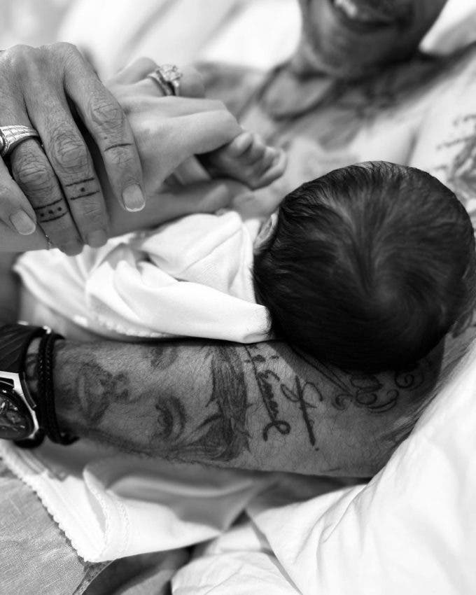Nace bebé de Marc Anthony y Nadia Ferreira