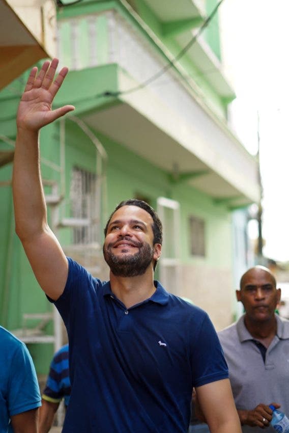Rafael Paz presenta nueva línea grafica que lo define como el alcalde de la FP