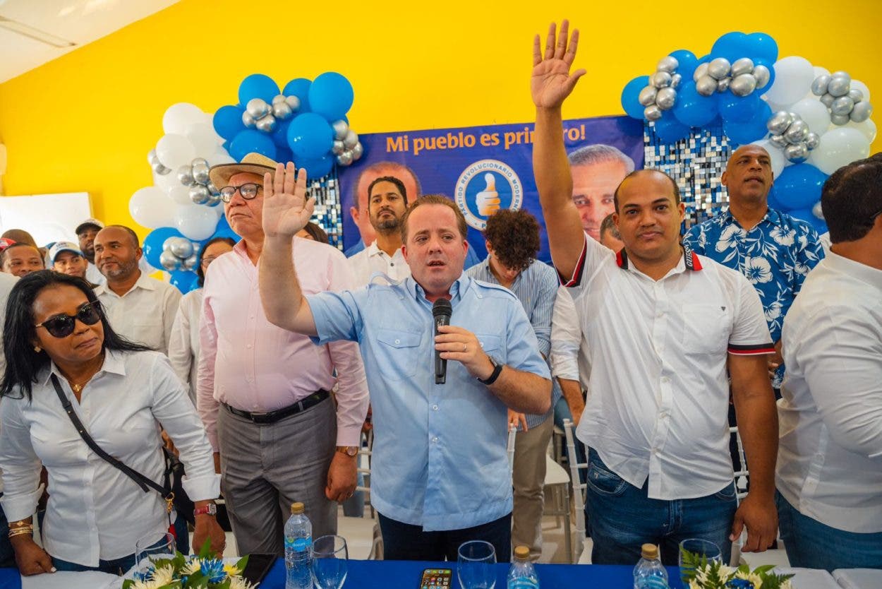 Paliza juramenta 5 directores de juntas distritales de Pedernales y Barahona