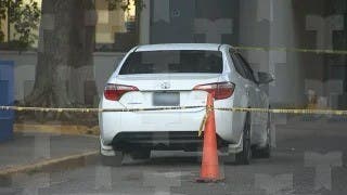 Mujer en PR llega a un cuartel de Policía con el cuerpo de otra mujer
