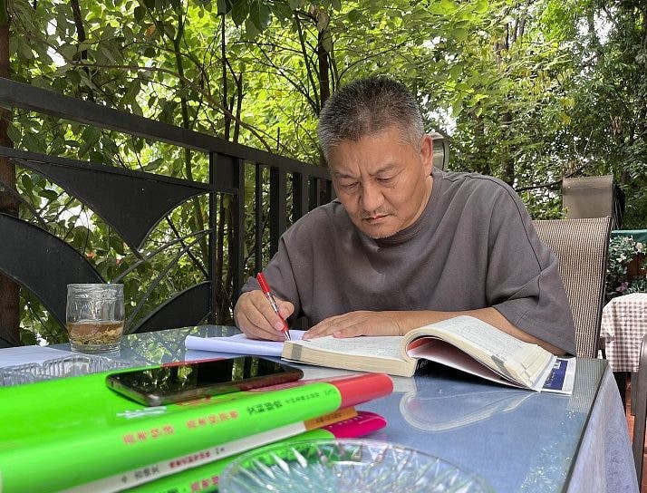 Un chino de 56 años vuelve a suspender el examen de selectividad tras 27 intentos