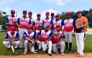 Mameyes, Transporte Morel, Venados y Farmacéuticos avanzan en softbol Asoprosado