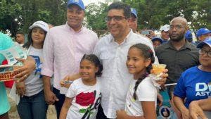 Niños de Invivienda disfrutan de actividad  “Dío Astacio con la Familia”