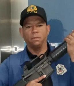 Policía indaga 8 por muerte sargento de la Armada