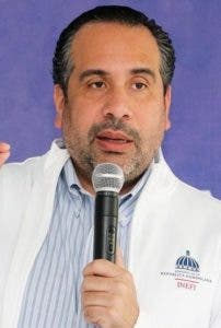 Inefi entrega incentivos y becas a empleados