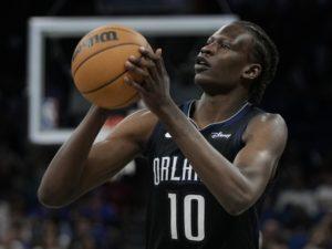 Suns cambian a Payne y firman a Bol Bol