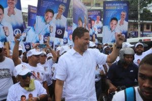 Precandidato a regidor Amador Figaris inicia “mano a mano” en el DN
