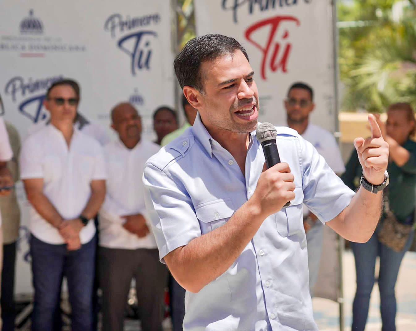 Afirma combate a pobreza es prioridad del Gobierno