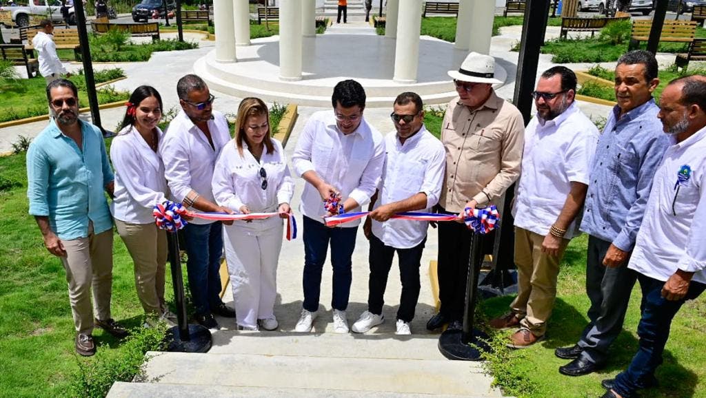 Inauguran construcción Parque Central en San José de Ocoa