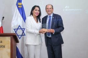 Analizan los conflictos en Medio Oriente desde la óptica del periodismo