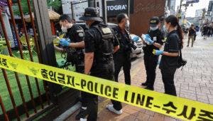 Hombre apuñala a 4 personas, una de las cuales ha fallecido, en plena calle en Seúl