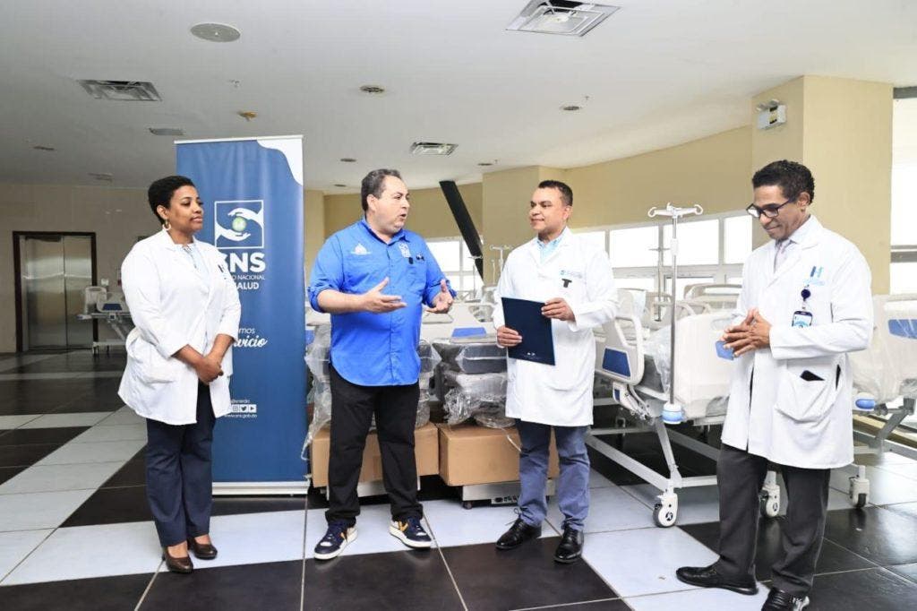 Felicita Ney Arias Lora por obtener máximo galardón en Desempeño Hospitalario