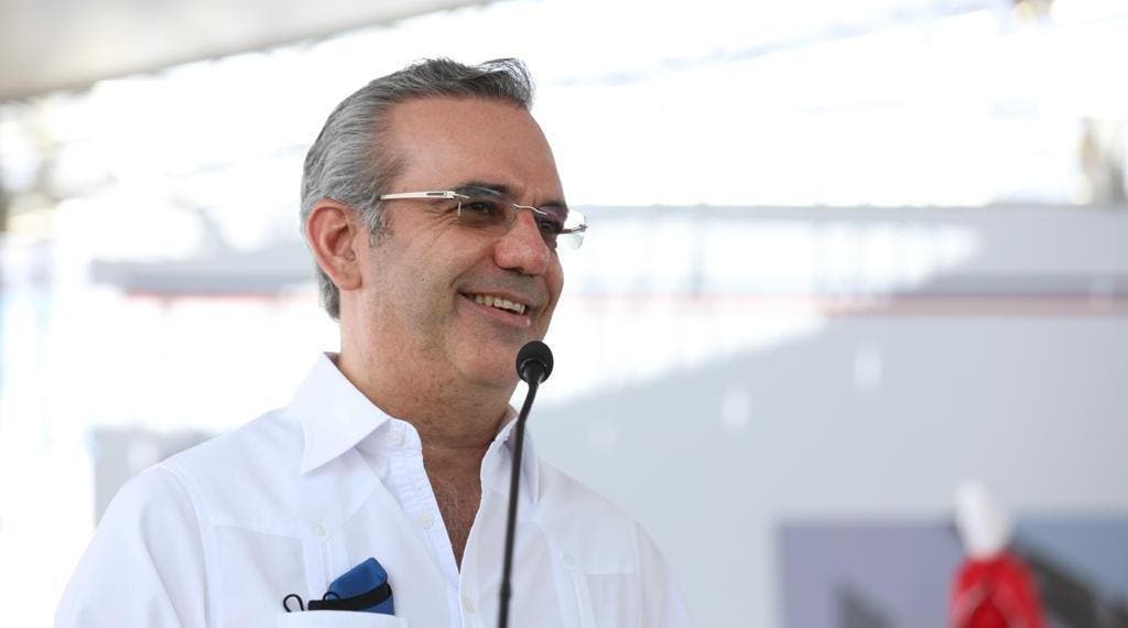 Miguel Canó: «Abinader destaca importancia  industria tabacalera»