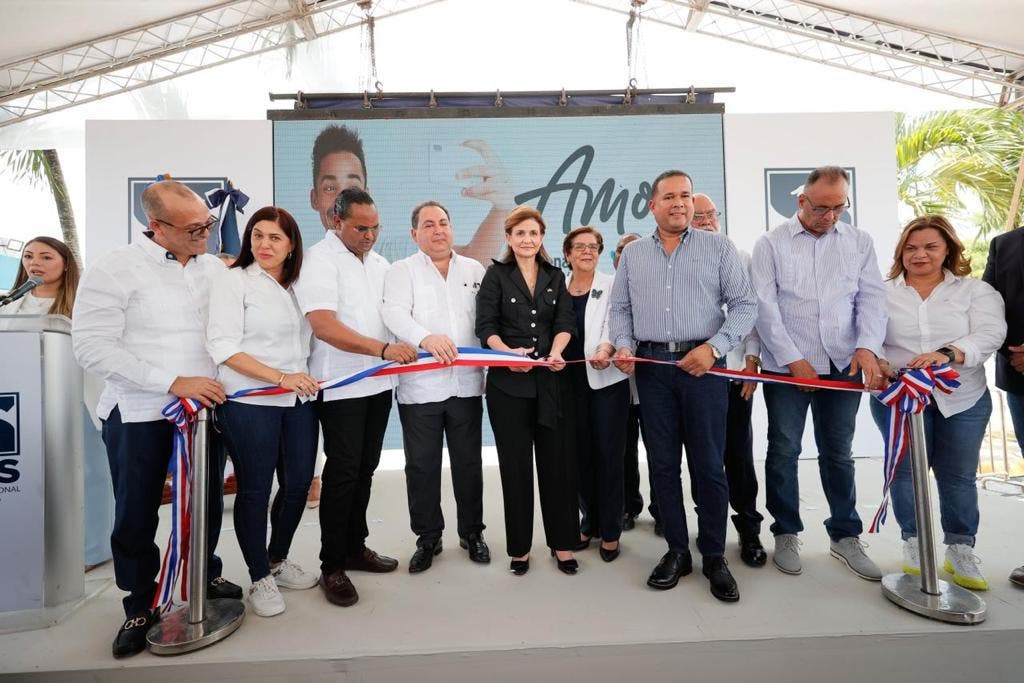 Raquel Peña inaugura obras en Espaillat y Duarte